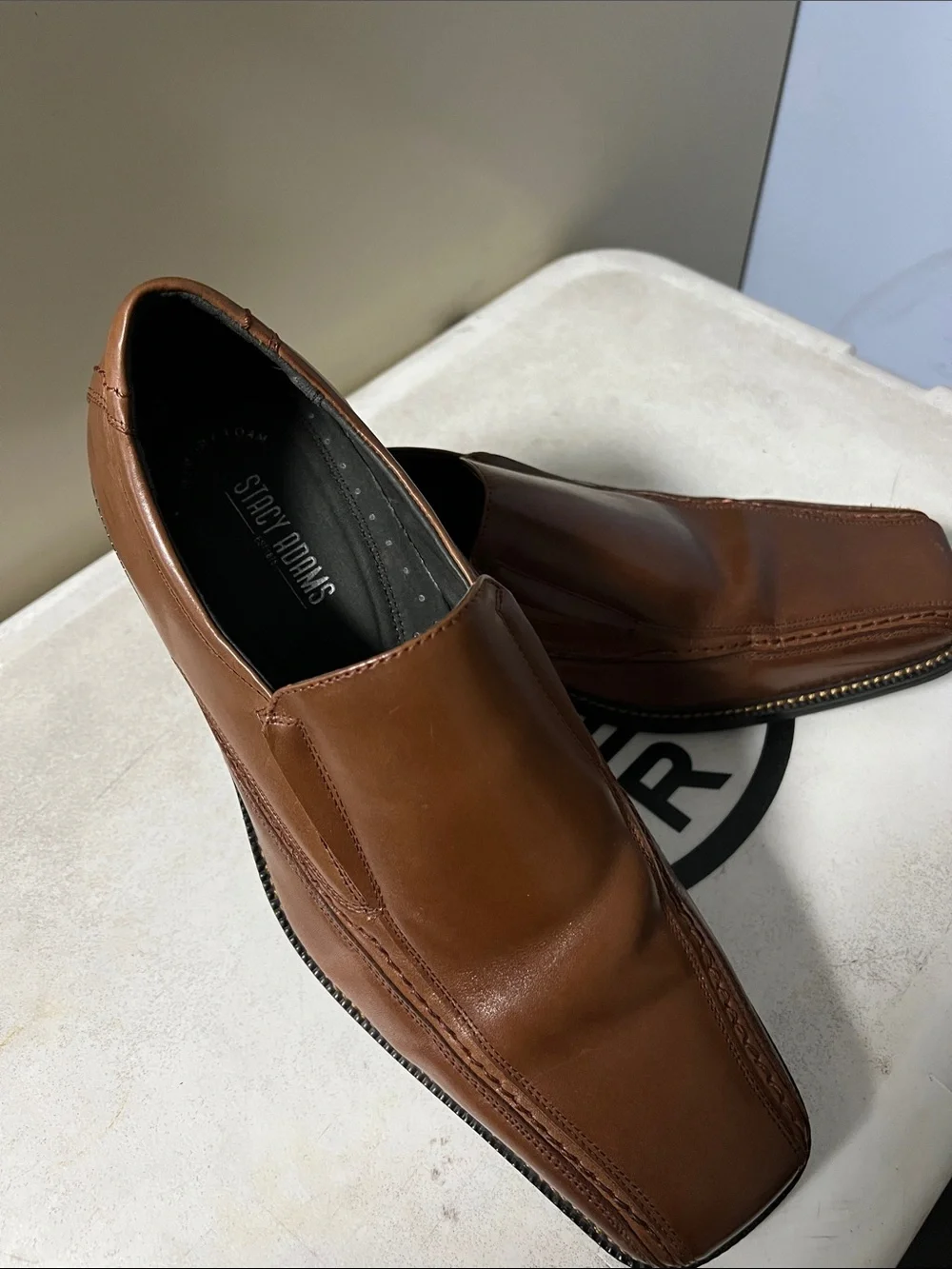 Stacy Adams Chestnut Brown Leather Slip-On Loafers